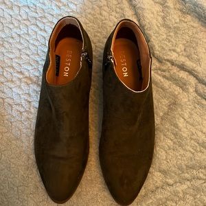 Beston Olive ankle booties